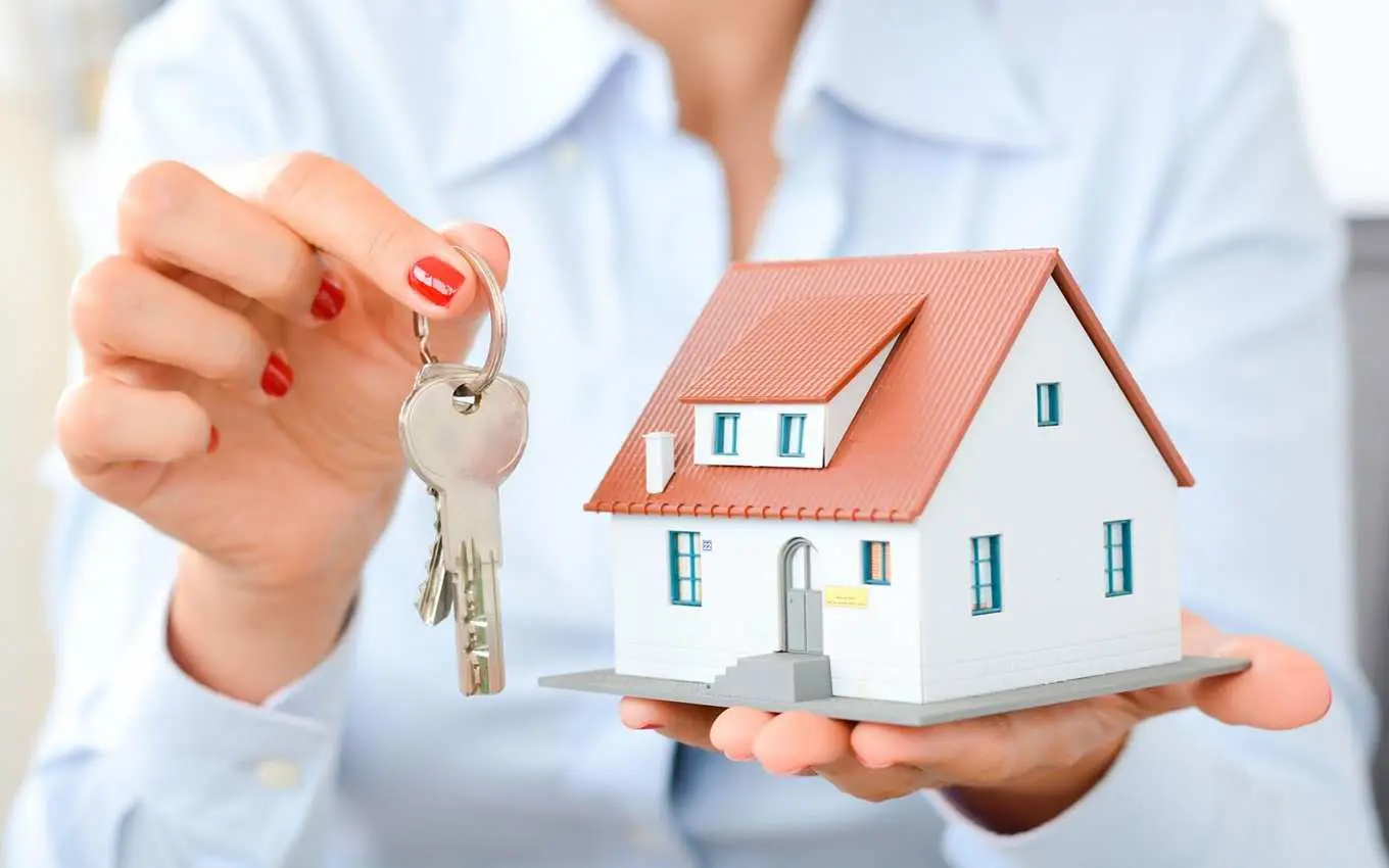 Hai la casa che puzza e non sai di cosa? Ecco l’origine nascosta e come eliminarla subito