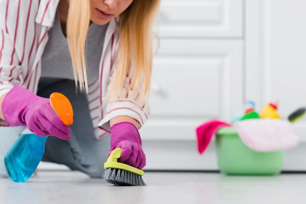 Il metodo definitivo per pulire tutta la casa in poche ore: ecco la routine settimanale